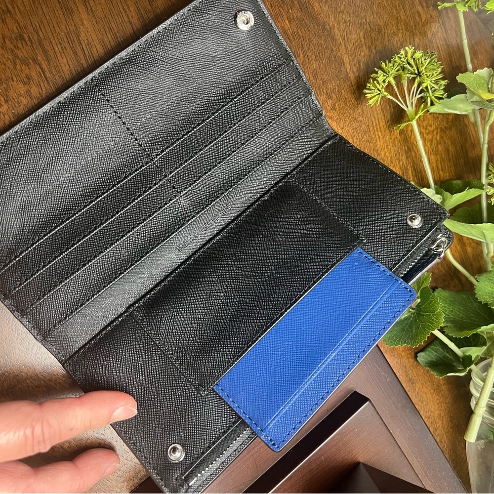 Michael Kors Blue Wallet - Picture 3 of 6
